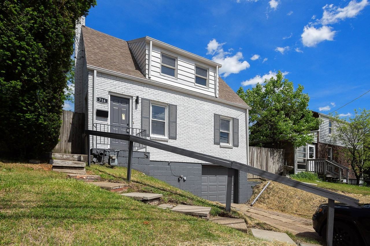 716 E Pittsburgh Mckeesport Blvd - Photo 4 of 27