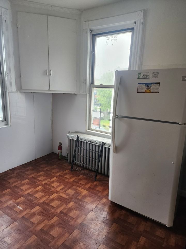 726 E 224th St #2 - Photo 2 of 15