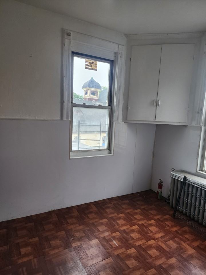 726 E 224th St #2 - Photo 3 of 15