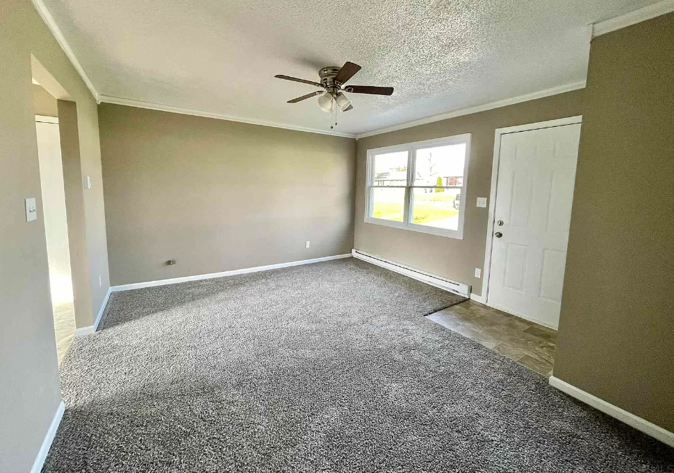 214 Kingswood Dr #NA - Photo 2 of 7