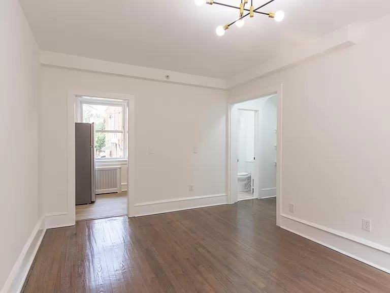 606 West Maple Avenue #9 - Photo 6 of 14