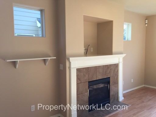 952 SW 18th Way - Photo 3 of 22