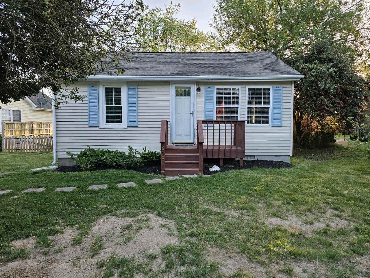 610 Bennett St #NA - Photo 3 of 23