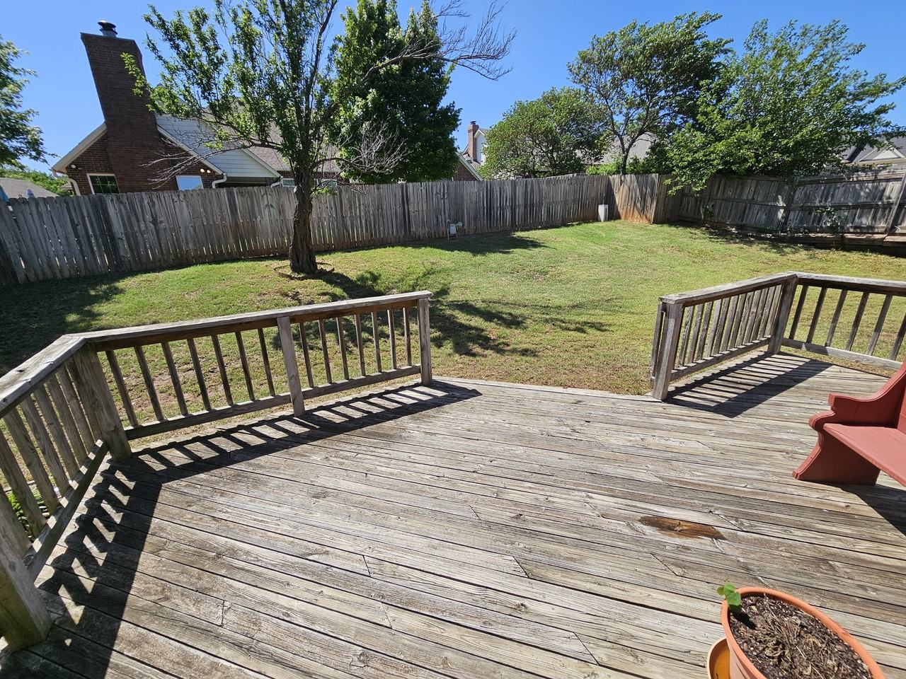 1410 Fairfield Dr #NA - Photo 2 of 14