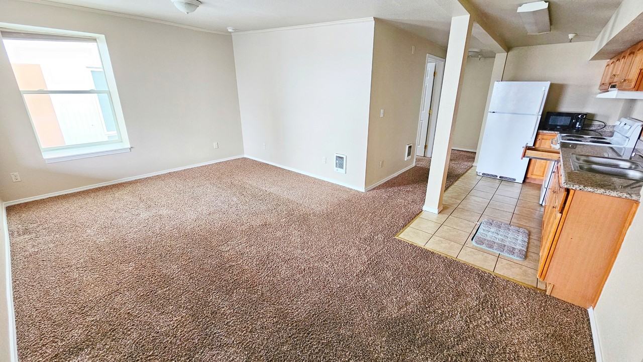 228 W Riverside Ave #103 - Photo 7 of 9