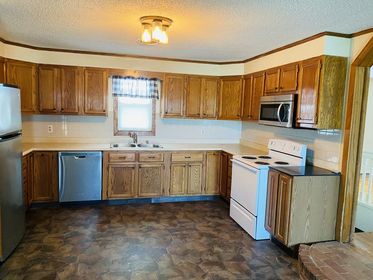 2118 Merriwether St #NA - Photo 6 of 15