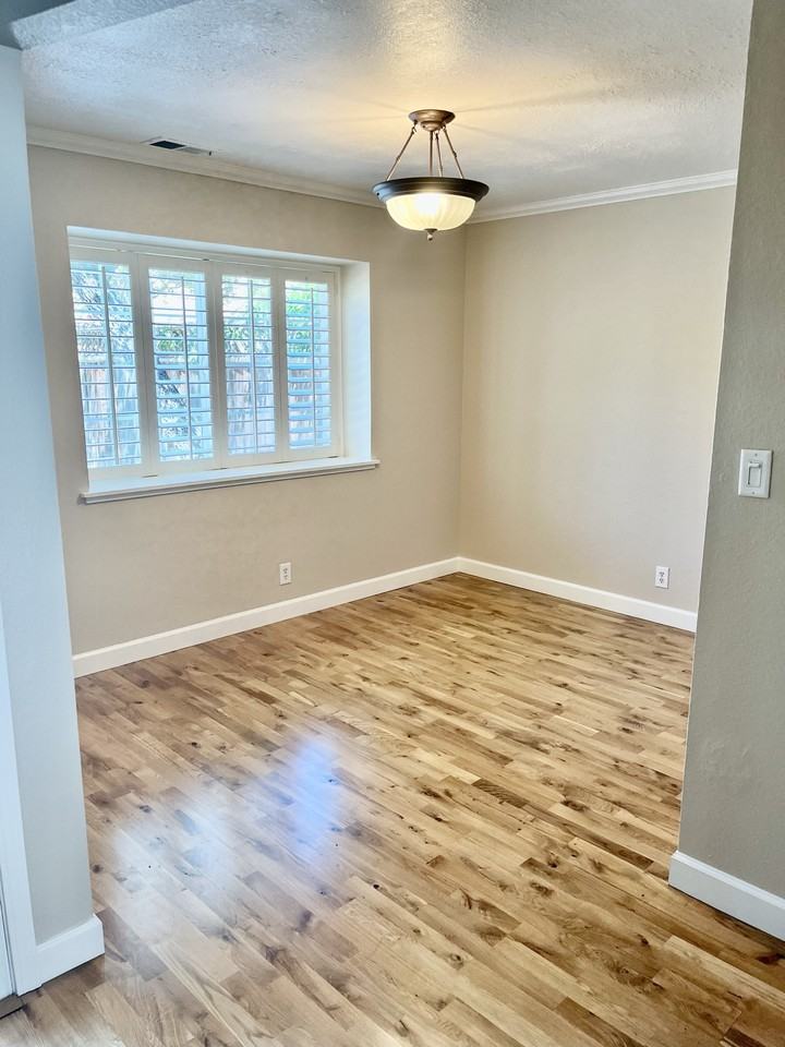 185 Easy St - Photo 7 of 37