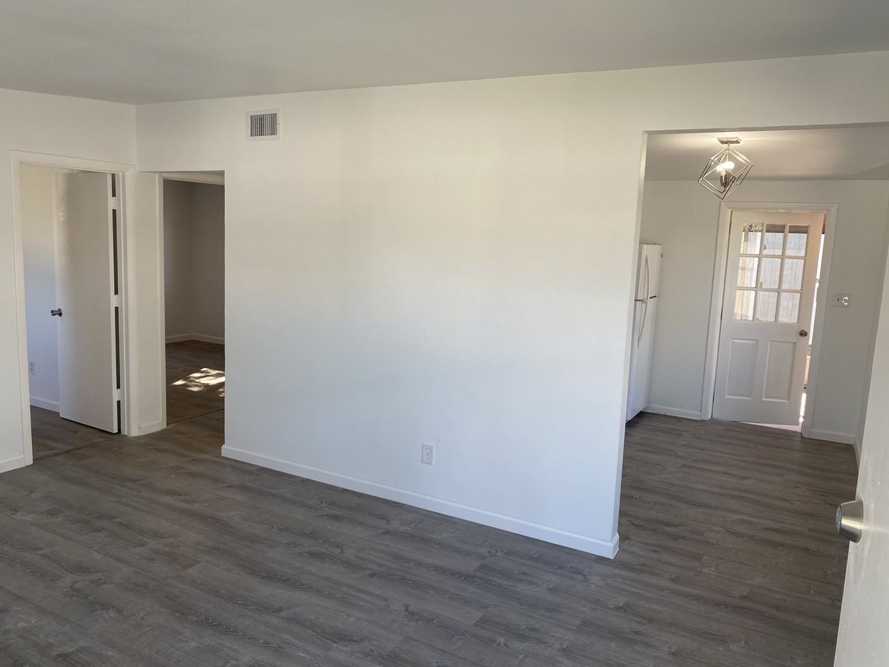 2381 Chaucer St #NA - Photo 7 of 35