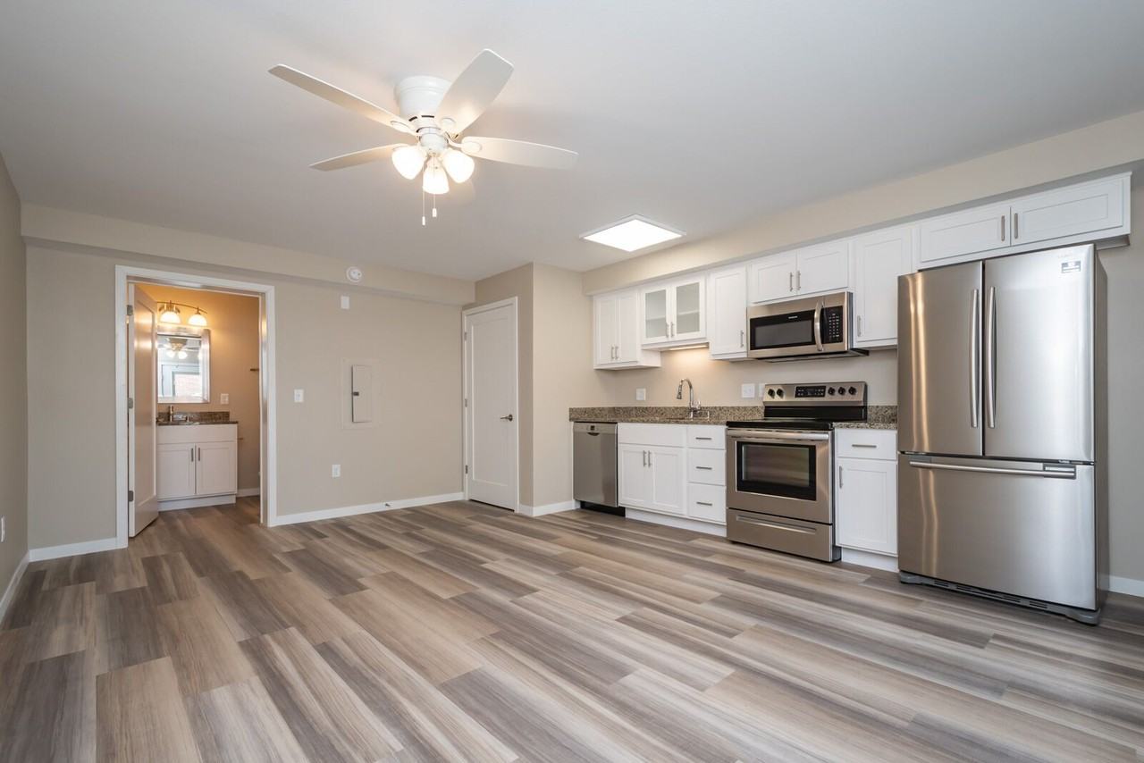 199 6th St #8 - Photo 3 of 14