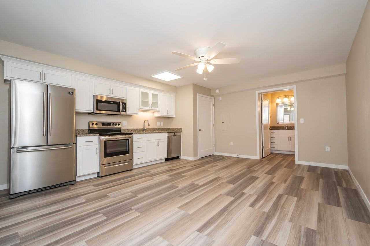 199 6th St #12 - Photo 2 of 12