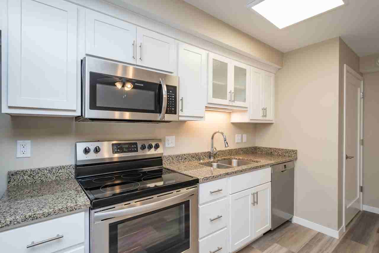 199 6th St #12 - Photo 3 of 12