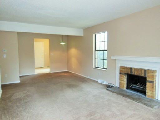 1557 S Owens St #62 - Photo 3 of 11