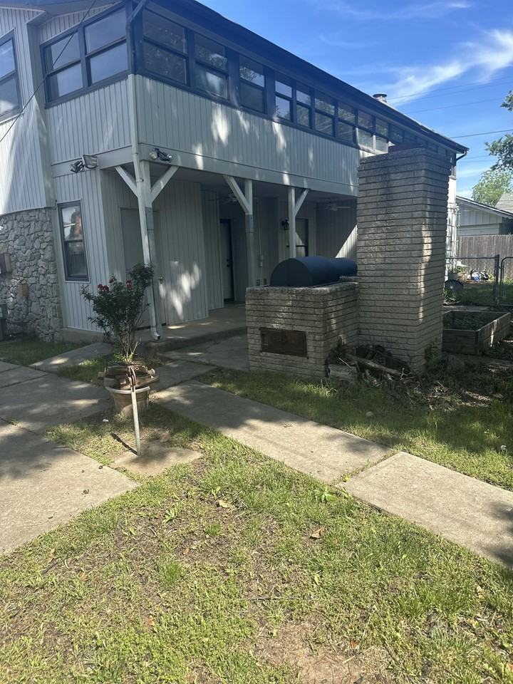 3612 N Drexel Blvd #1 - Photo 5 of 49