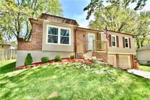 featured image of 1013 Nw Berkshire Dr #1