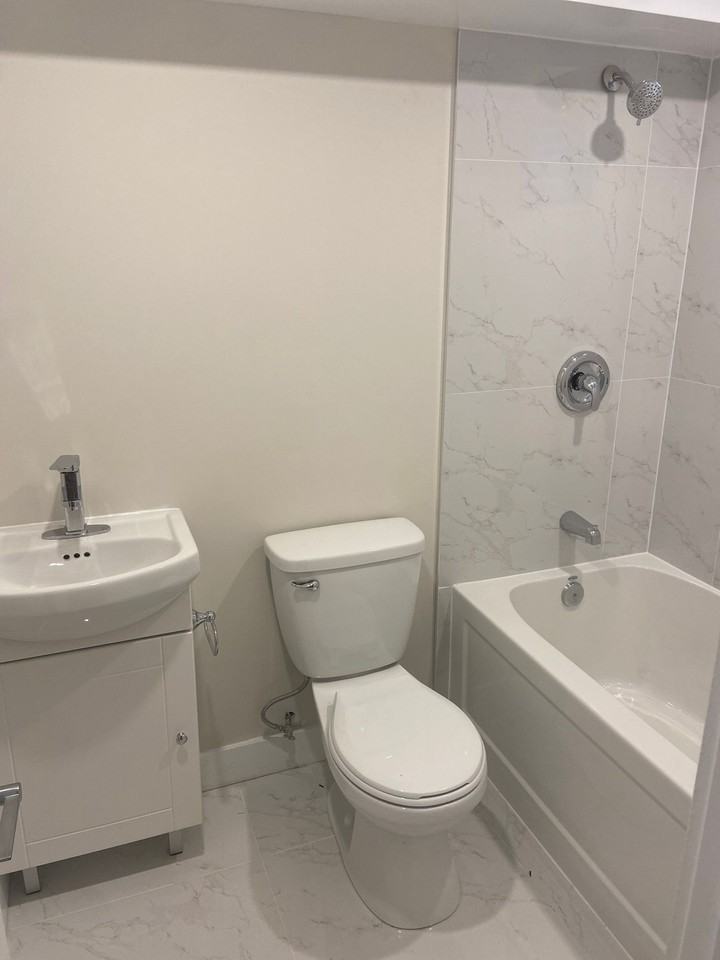 3 Sandrift Sq #3RIGHTSIDE - Photo 6 of 12