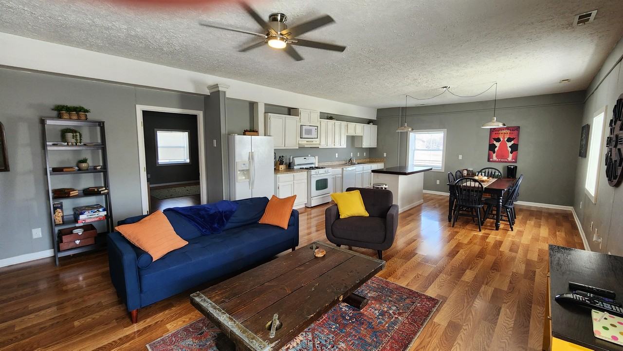 501 S Frisco #2 - Photo 2 of 17