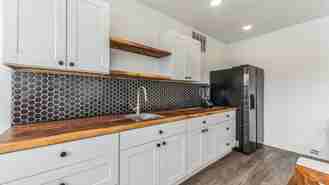 8503 N Tryon St - Photo 1 of 1