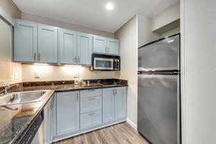 8503 N Tryon St - Photo 1 of 1