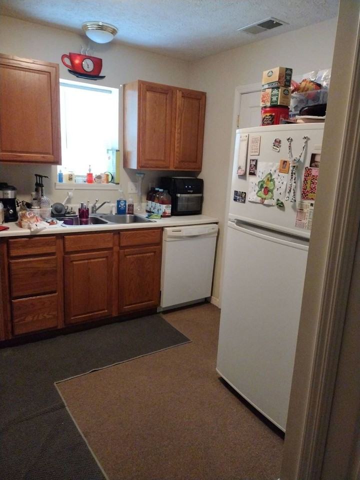 9102 W Jackson St - Photo 3 of 12
