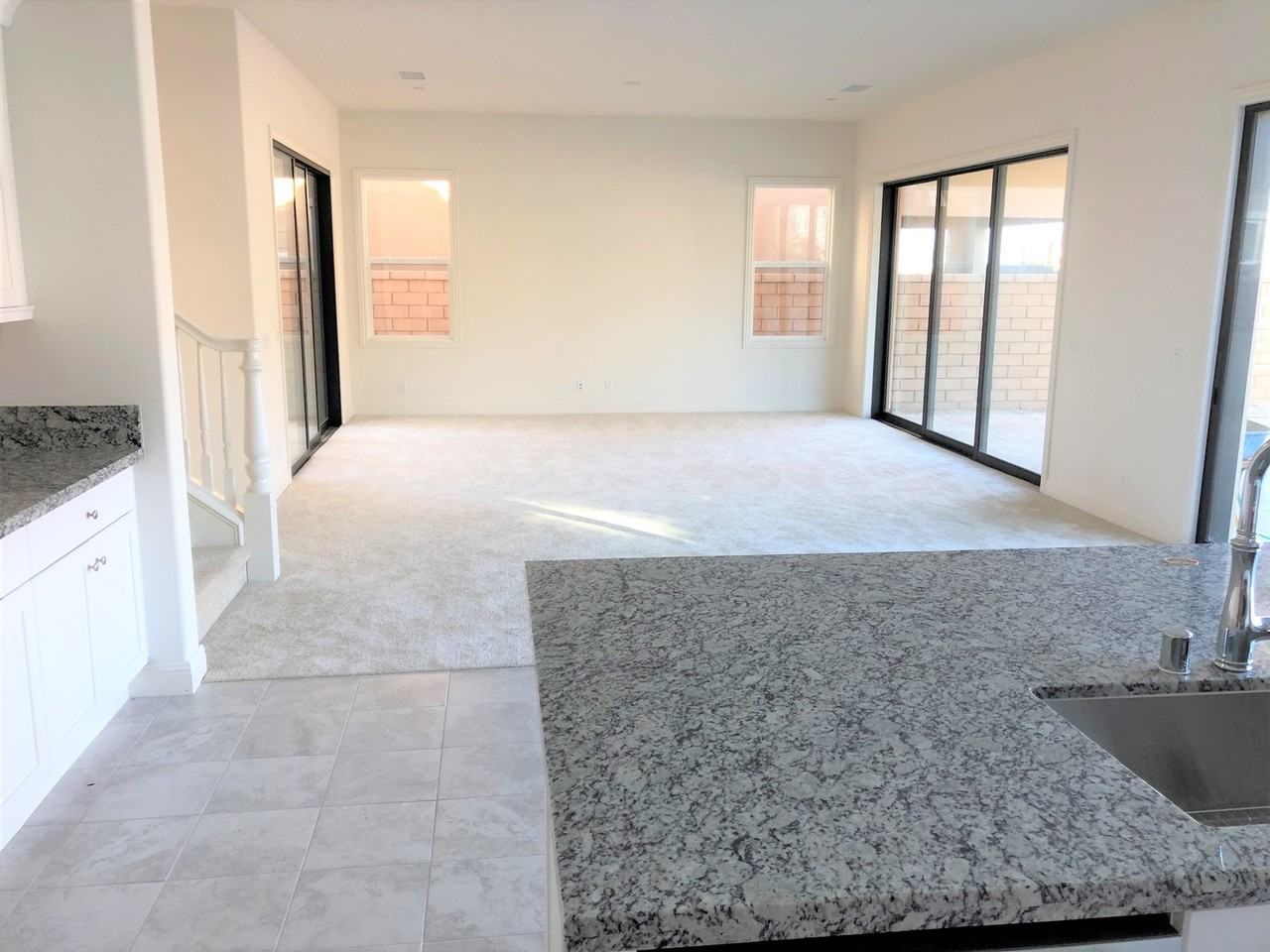 29 Caspian - Photo 4 of 16