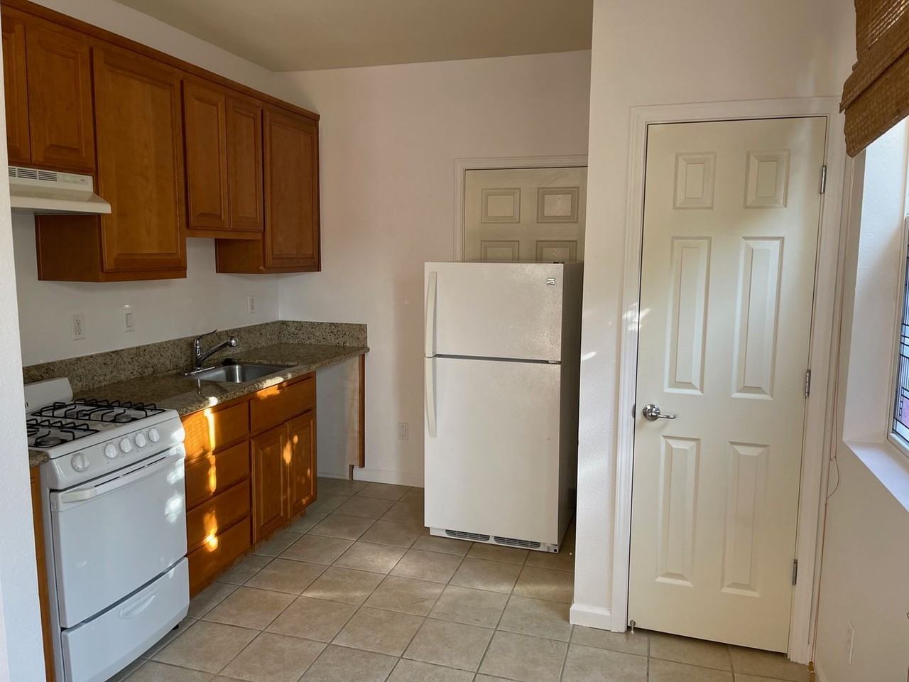 2344 Chanate Rd - Photo 5 of 13