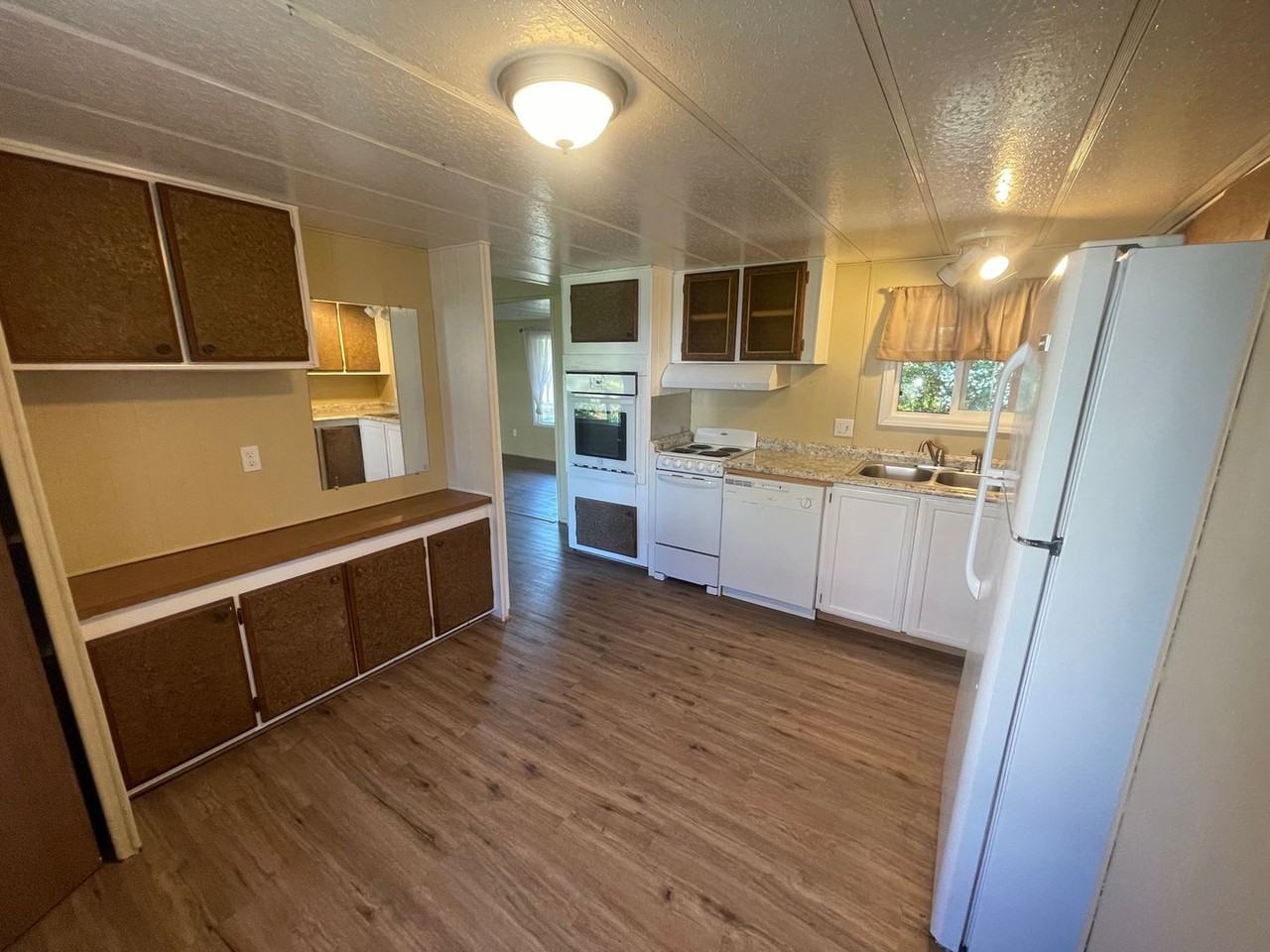 617 Lincoln Ave - Photo 2 of 25