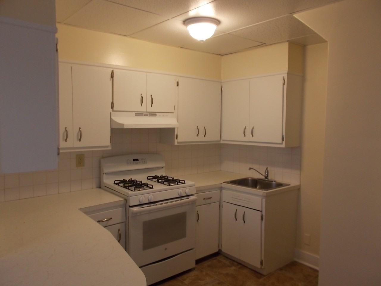 1921 11th Avenue N - Photo 2 of 11