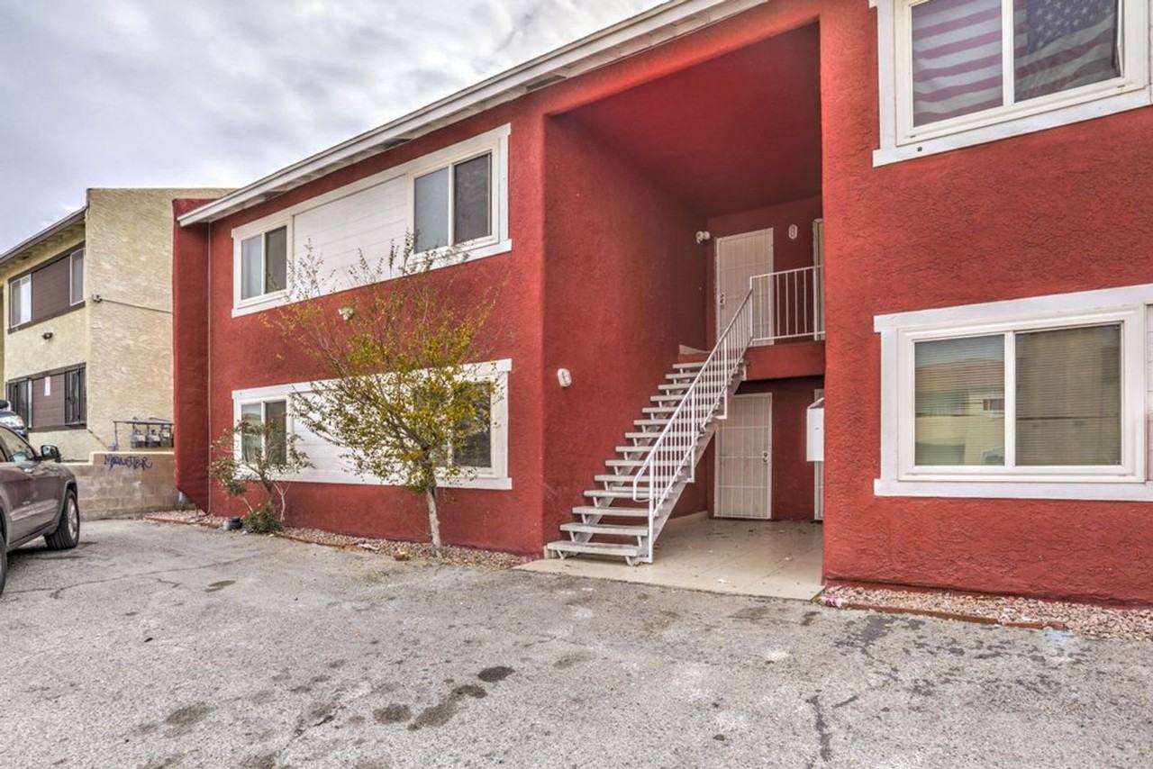 6951 Issac Ave - Photo 3 of 12