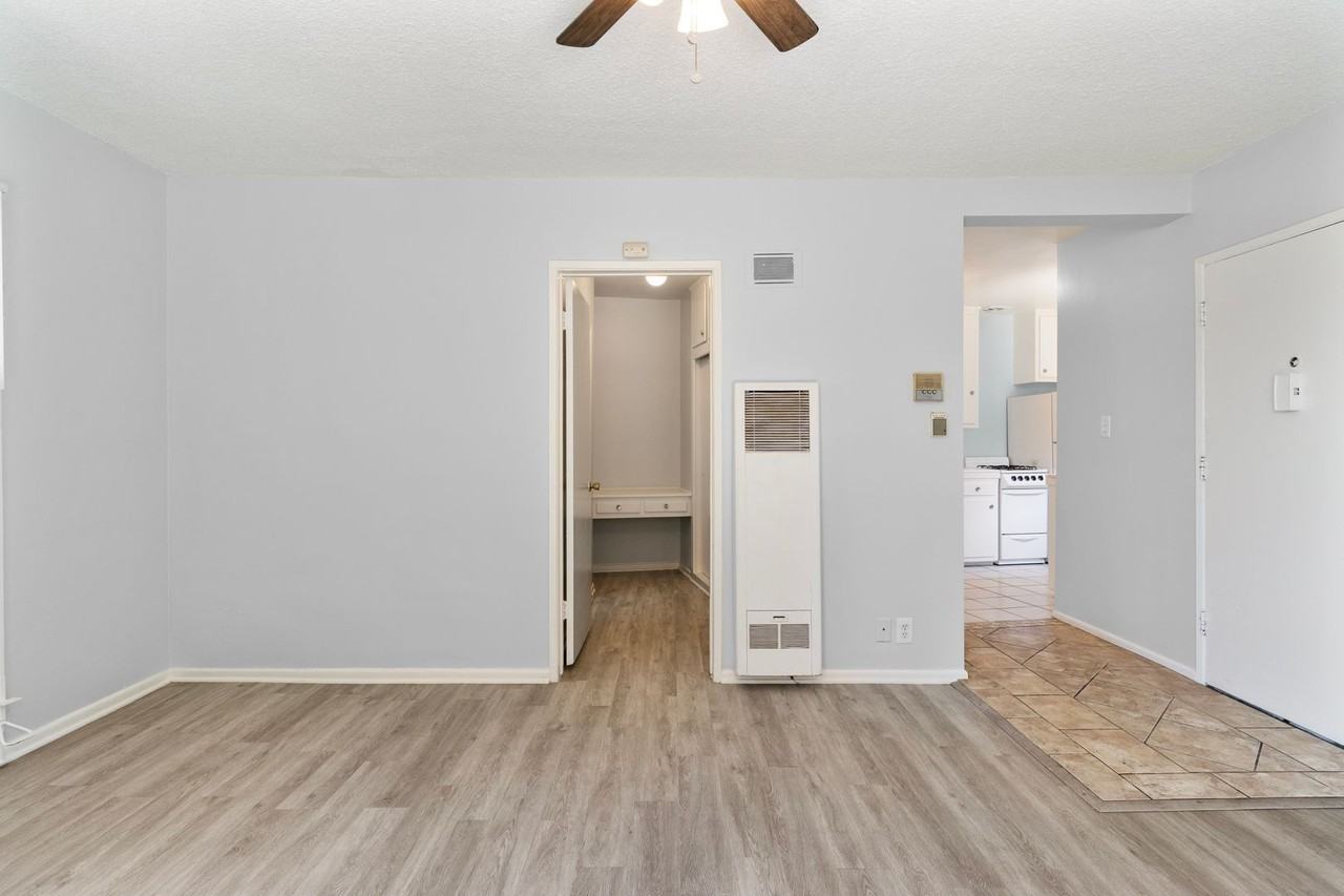 3888 Potomac Ave - Photo 6 of 44