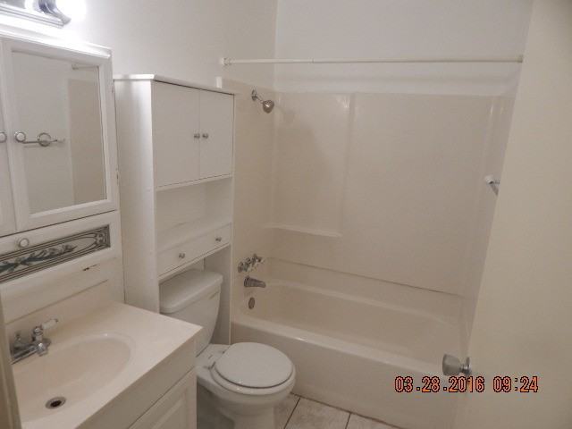 3451 Columbia Ave - Photo 7 of 38