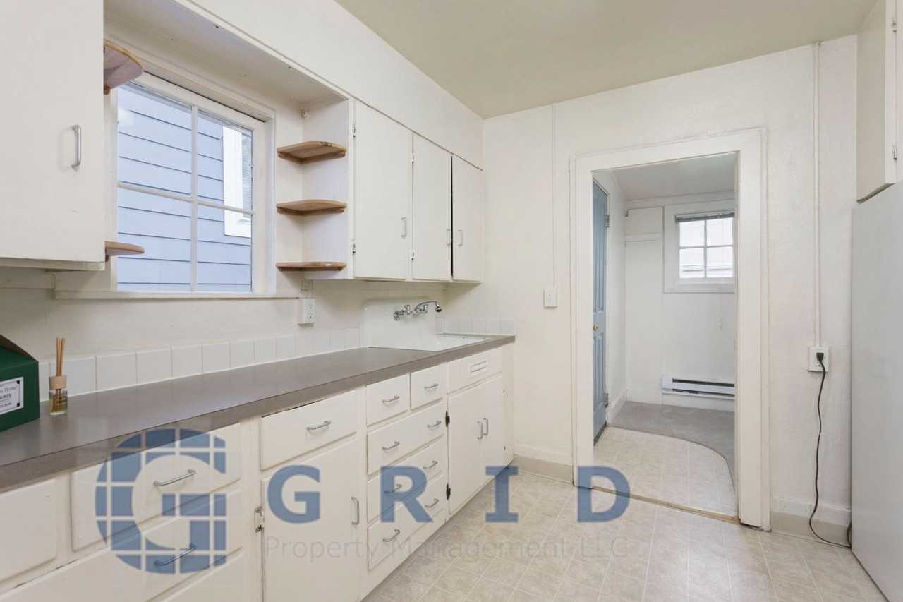 3929 N Albina Ave - Photo 7 of 25