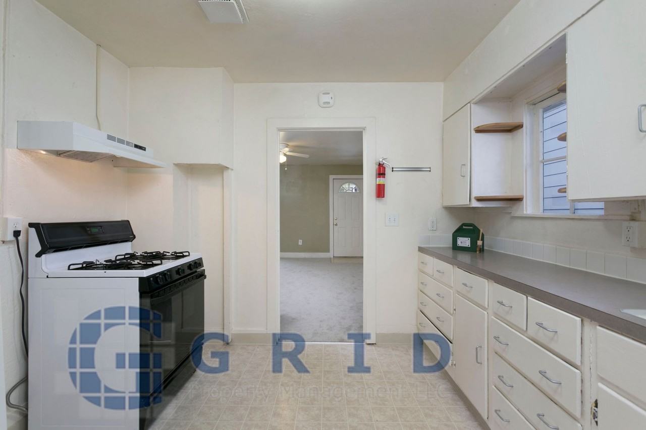 3929 N Albina Ave - Photo 7 of 25