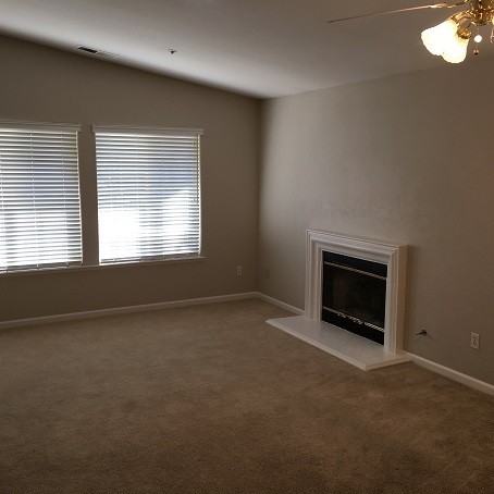 148 Tyson Ct - Photo 3 of 14