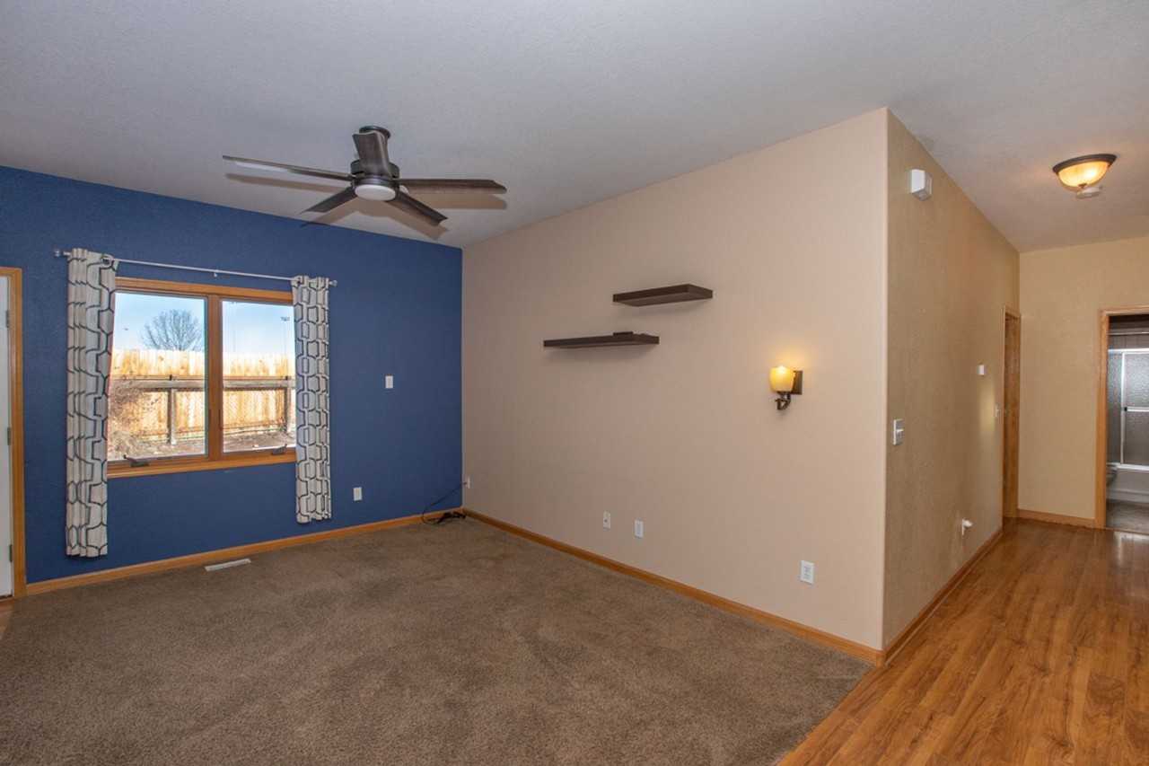 3367 Mammoth Ct - Photo 3 of 35