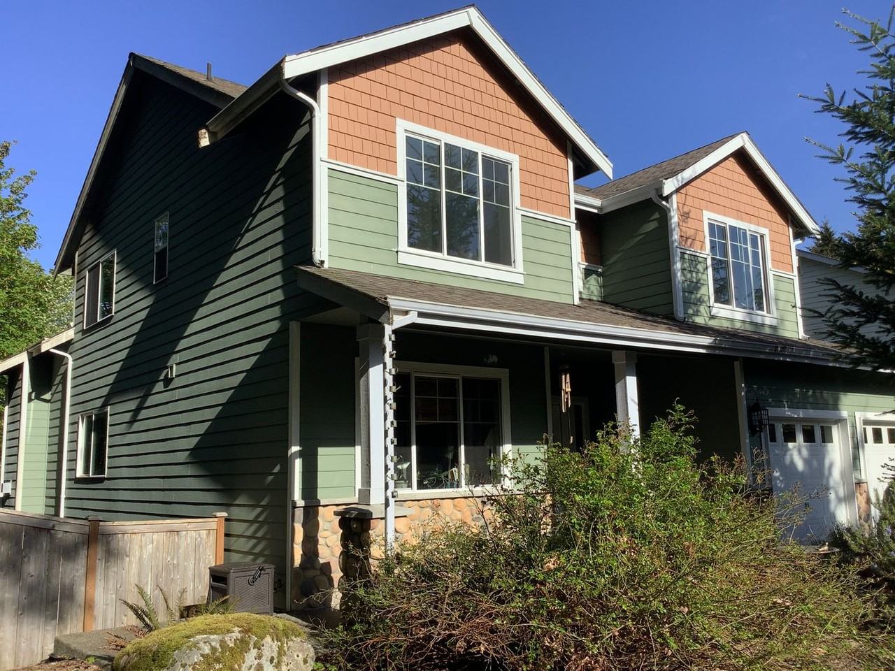 1610 Ne Mount Kamela Ct - Photo 2 of 43