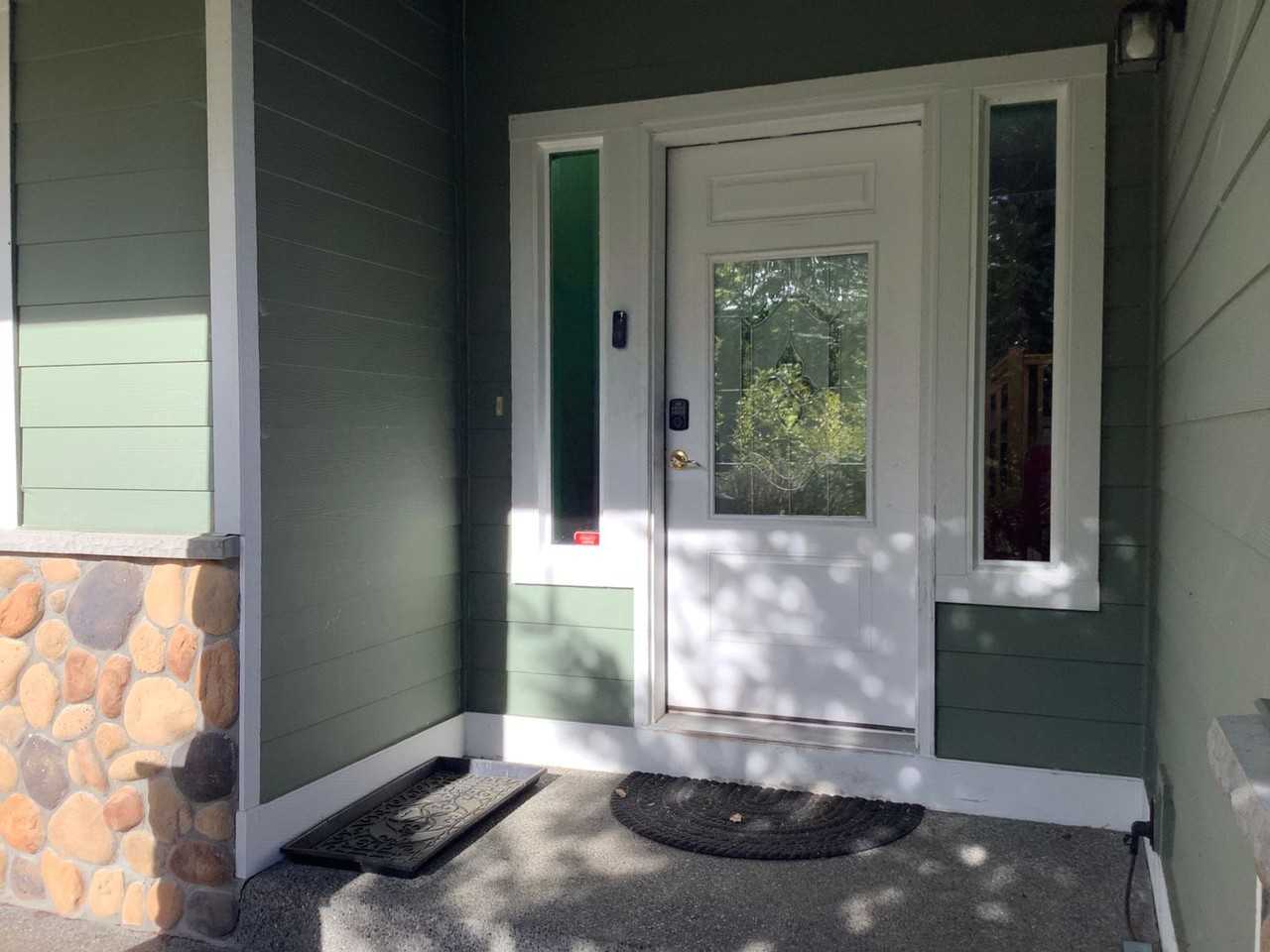 1610 Ne Mount Kamela Ct - Photo 3 of 43