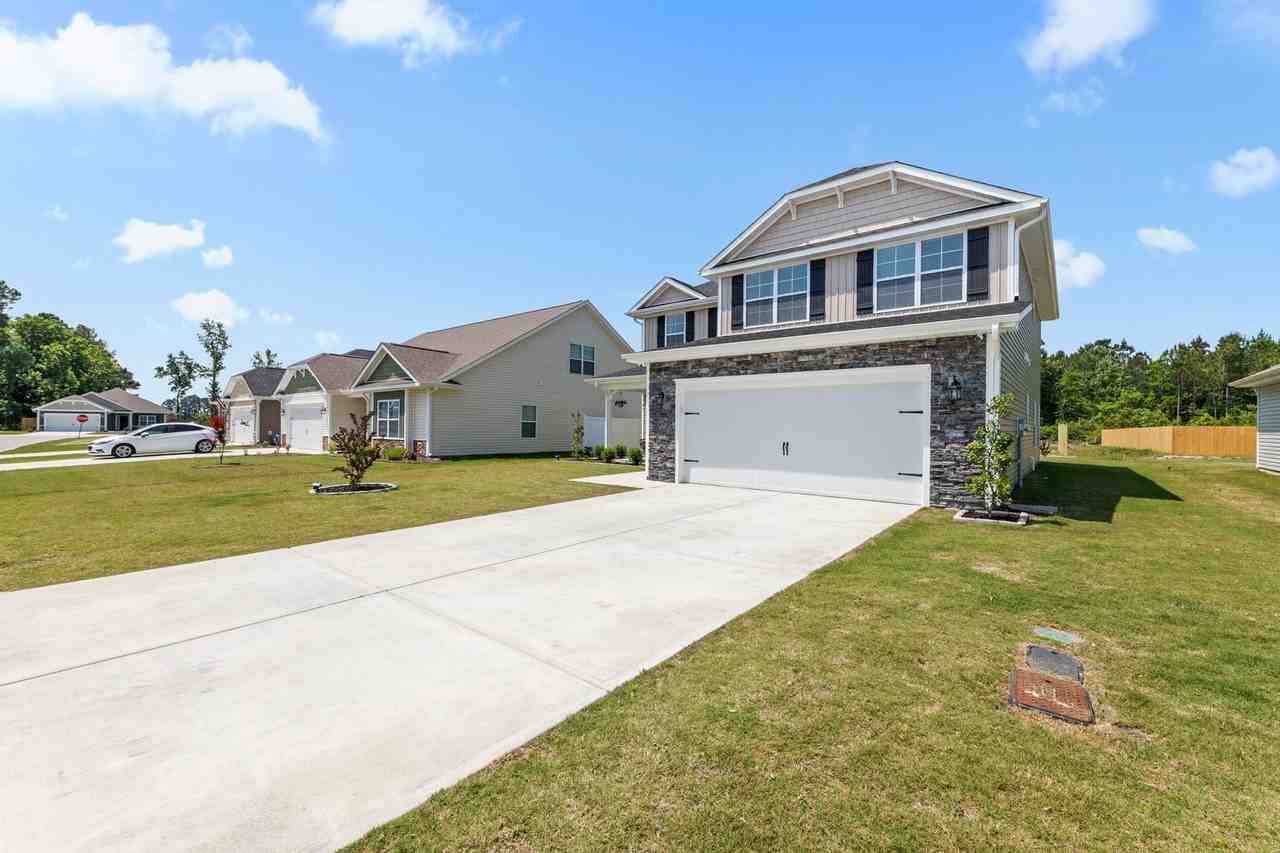 806 Washington Sq - Photo 3 of 38