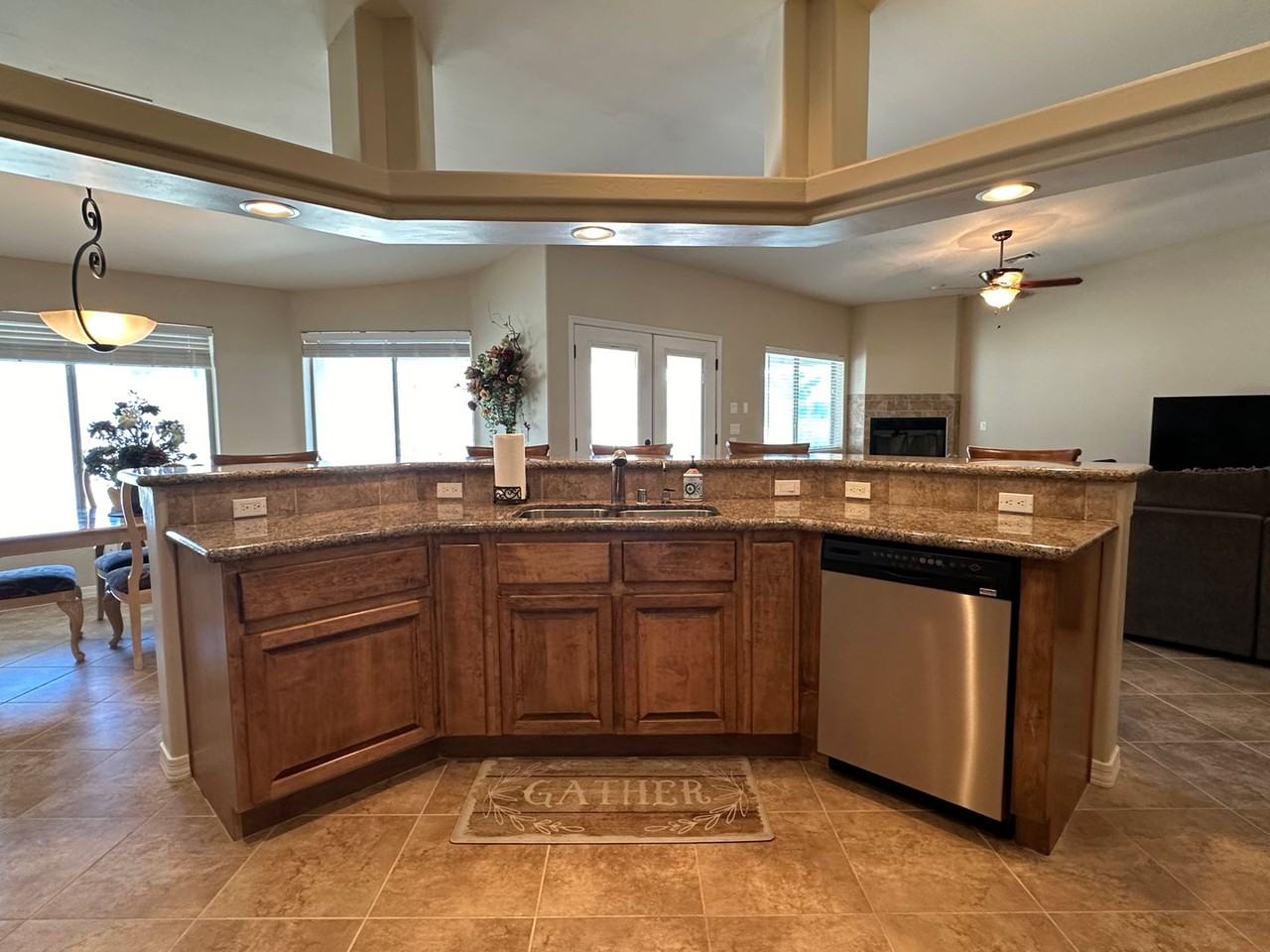 1840 Laramie Dr - Photo 7 of 26