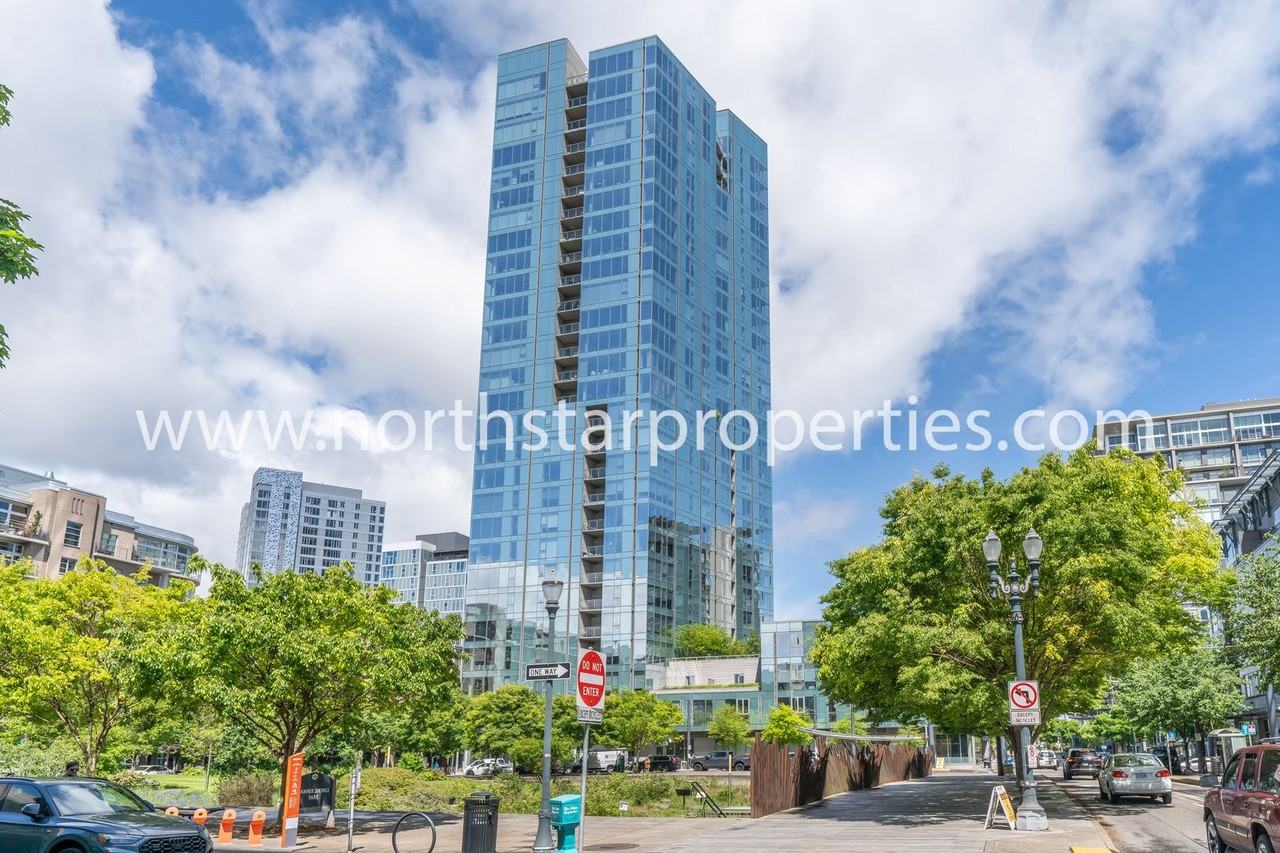 1075 Nw Northrup St - Photo 2 of 24