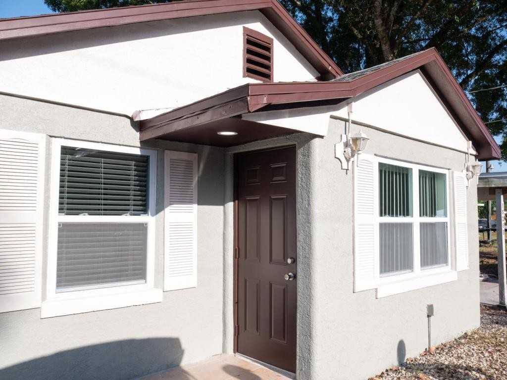 1526 Wood Rd - Photo 2 of 17