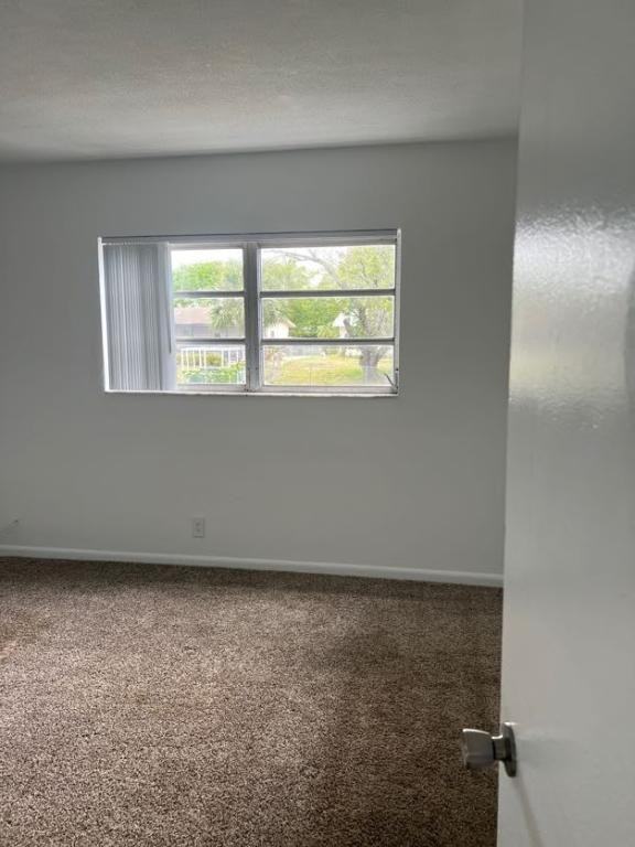 371 Sunshine Dr - Photo 6 of 37