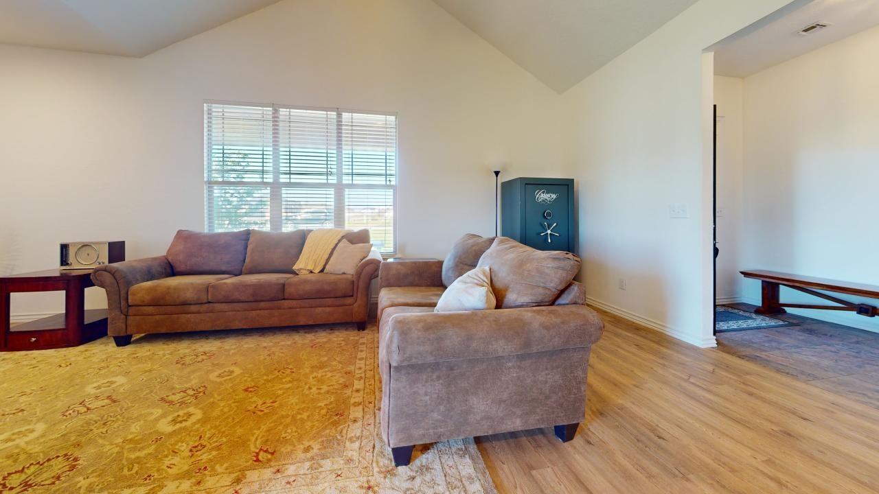 11876 Ne Happy Hollow Rd - Photo 2 of 44