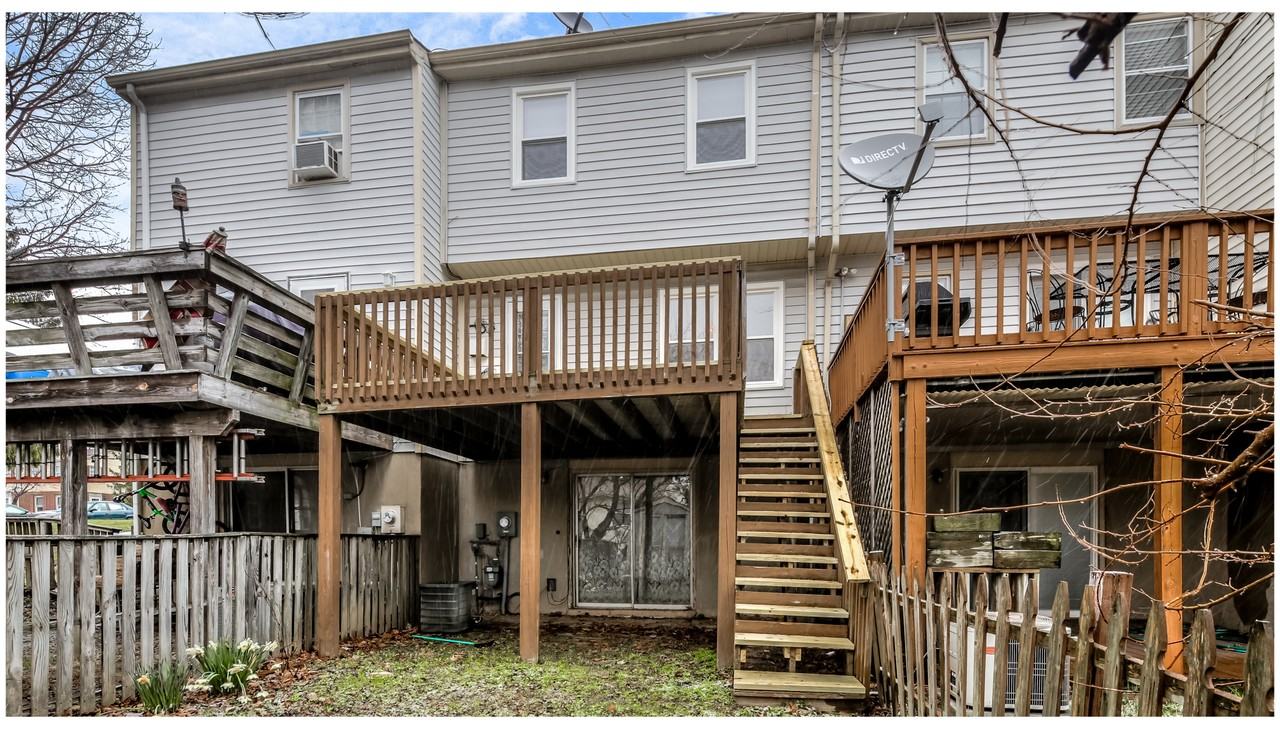 17 Stewarton Ct #1 - Photo 3 of 35