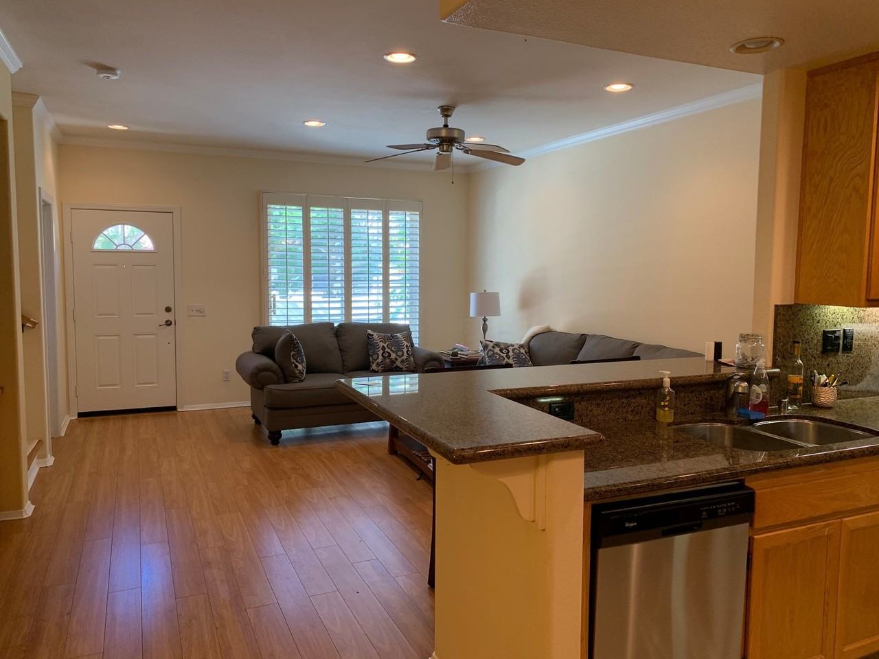 4010 Craven Rd #15 - Photo 3 of 18