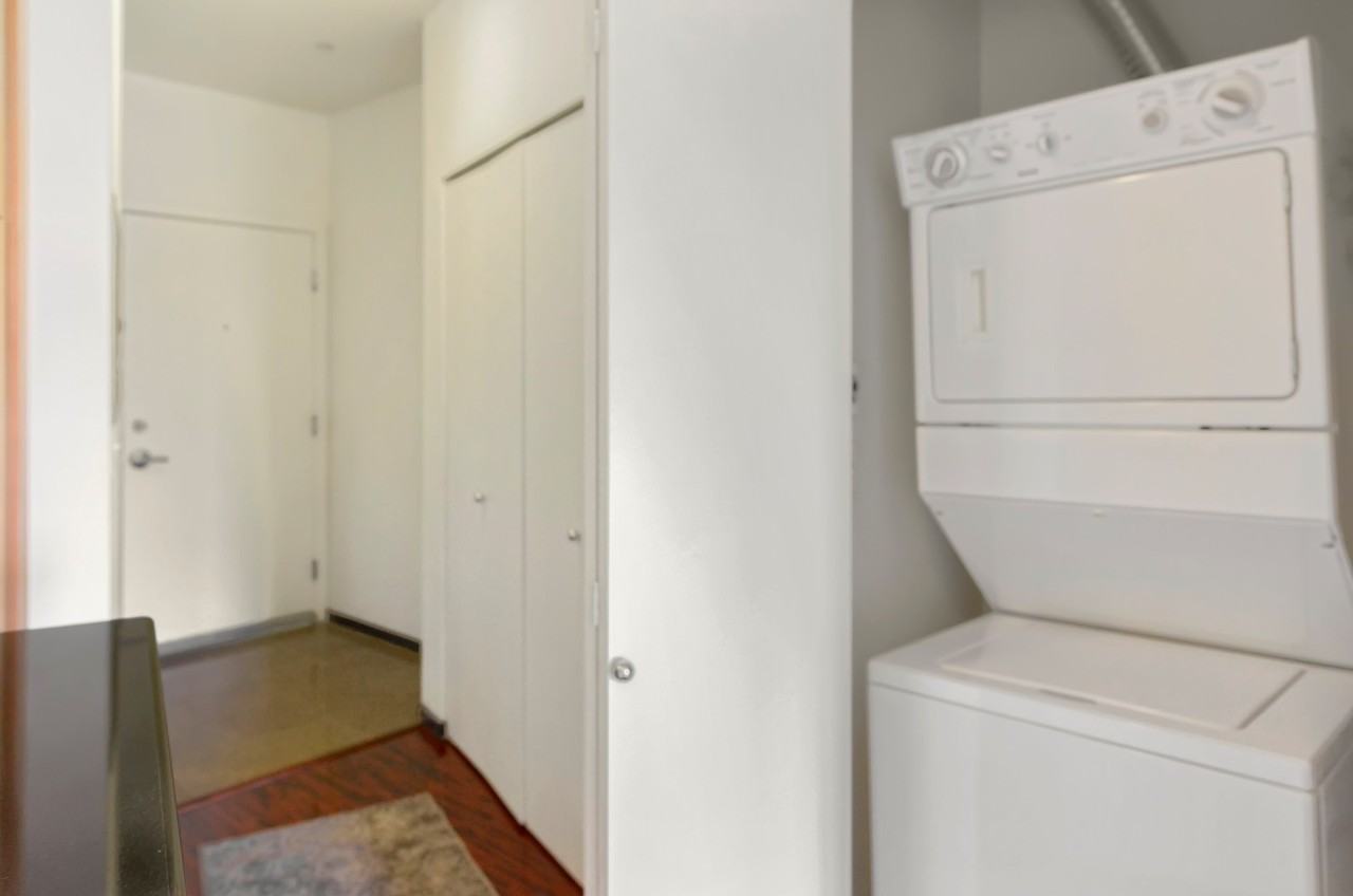 412 11th Ave Ph 9 - Photo 4 of 16