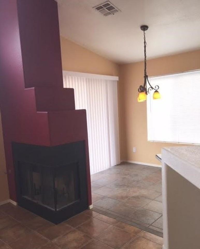 7078 W Hunnington Dr - Photo 4 of 10