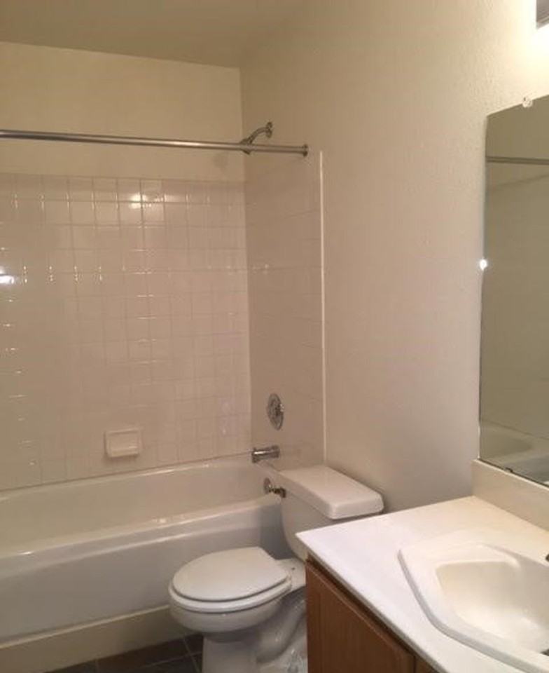7078 W Hunnington Dr - Photo 5 of 23