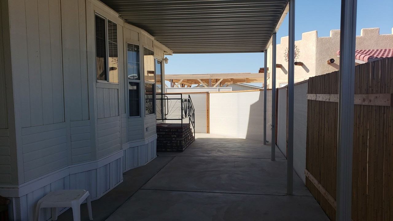 13698 E 51st St #B - Photo 2 of 15