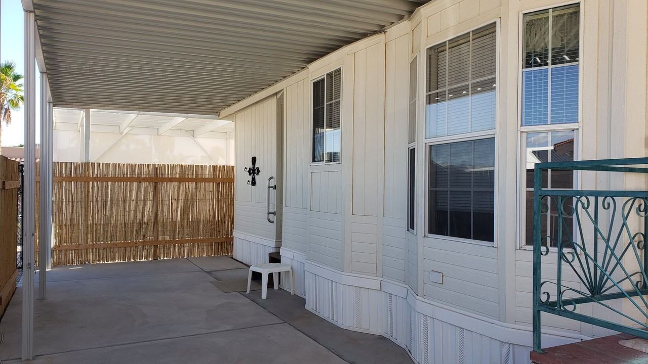 13698 E 51st St #B - Photo 3 of 15