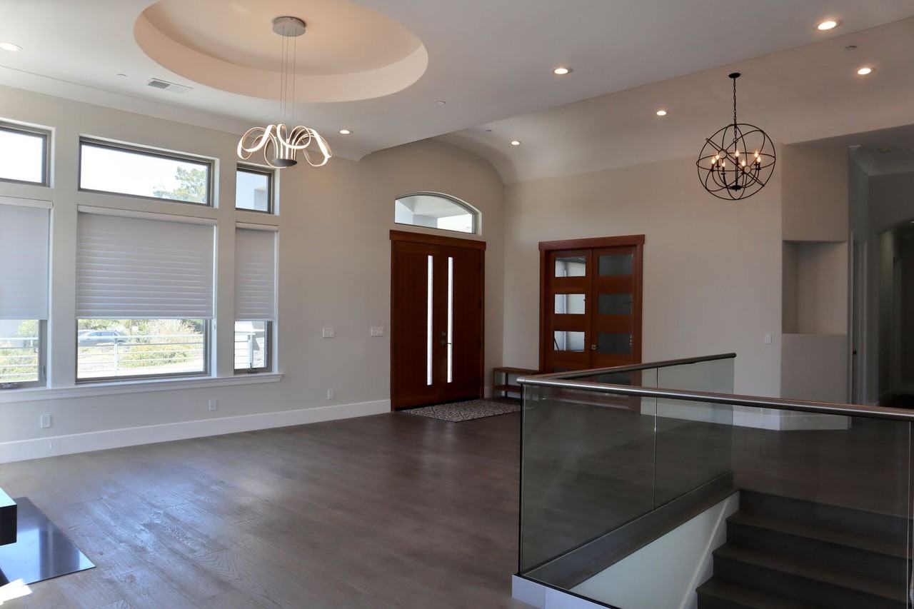 1663 Vinehill Ct - Photo 3 of 23